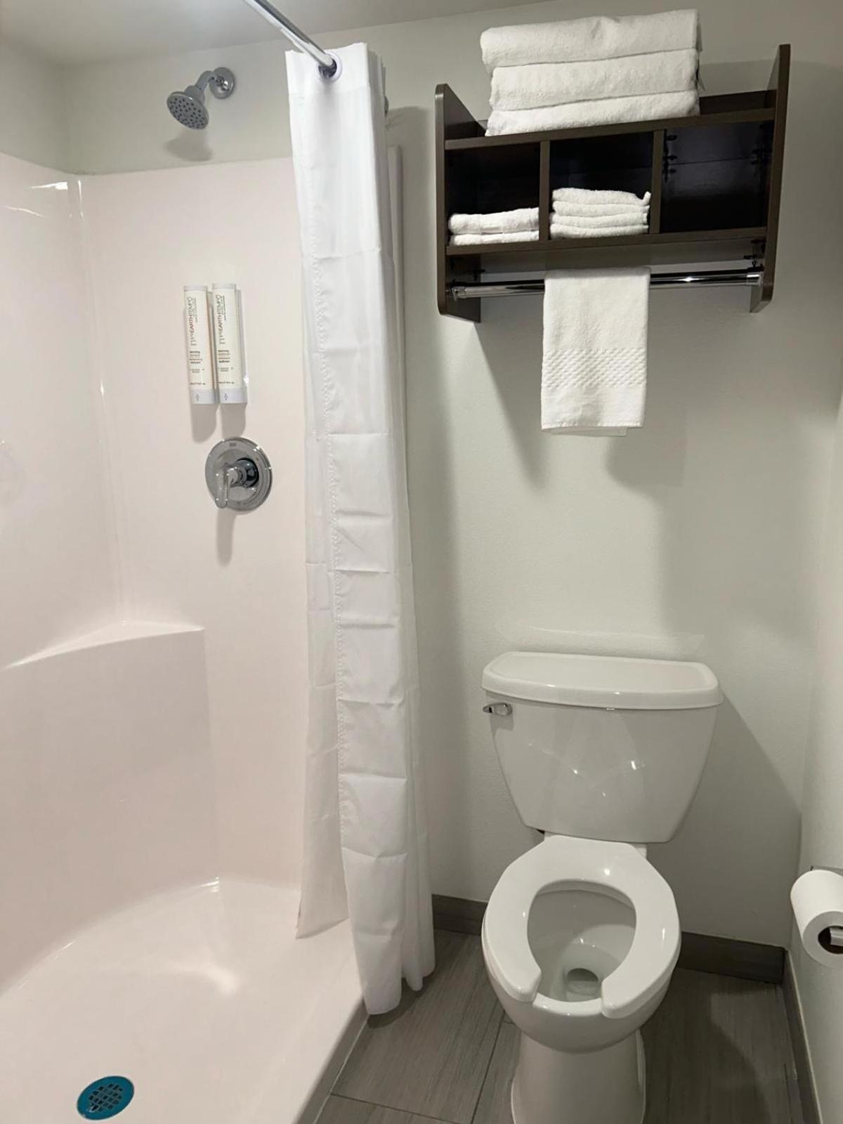 Clarion Pointe Hotel Milwaukee Eksteriør billede