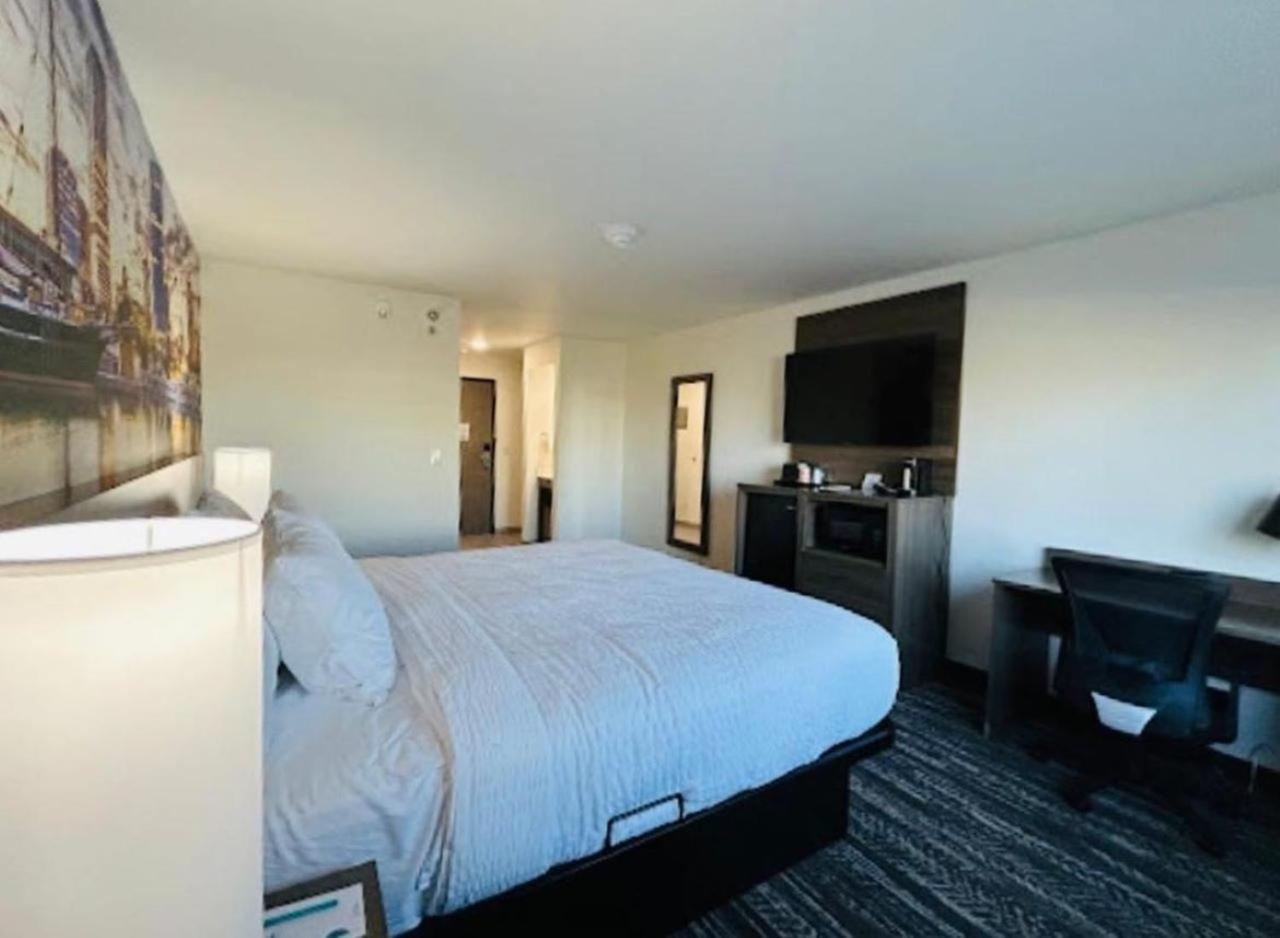 Clarion Pointe Hotel Milwaukee Eksteriør billede