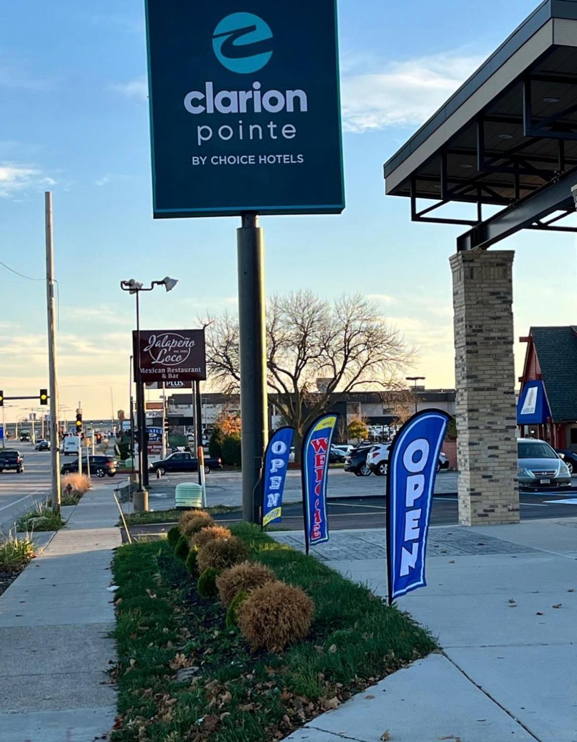Clarion Pointe Hotel Milwaukee Eksteriør billede