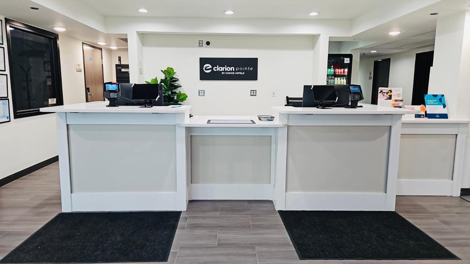 Clarion Pointe Hotel Milwaukee Eksteriør billede