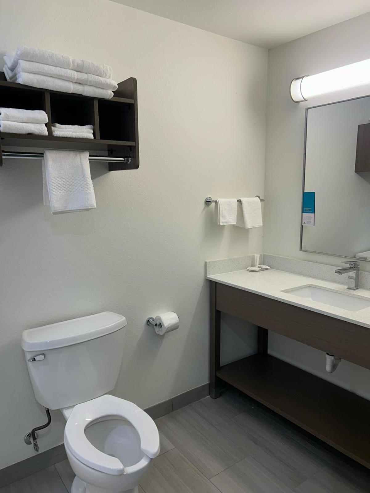 Clarion Pointe Hotel Milwaukee Eksteriør billede