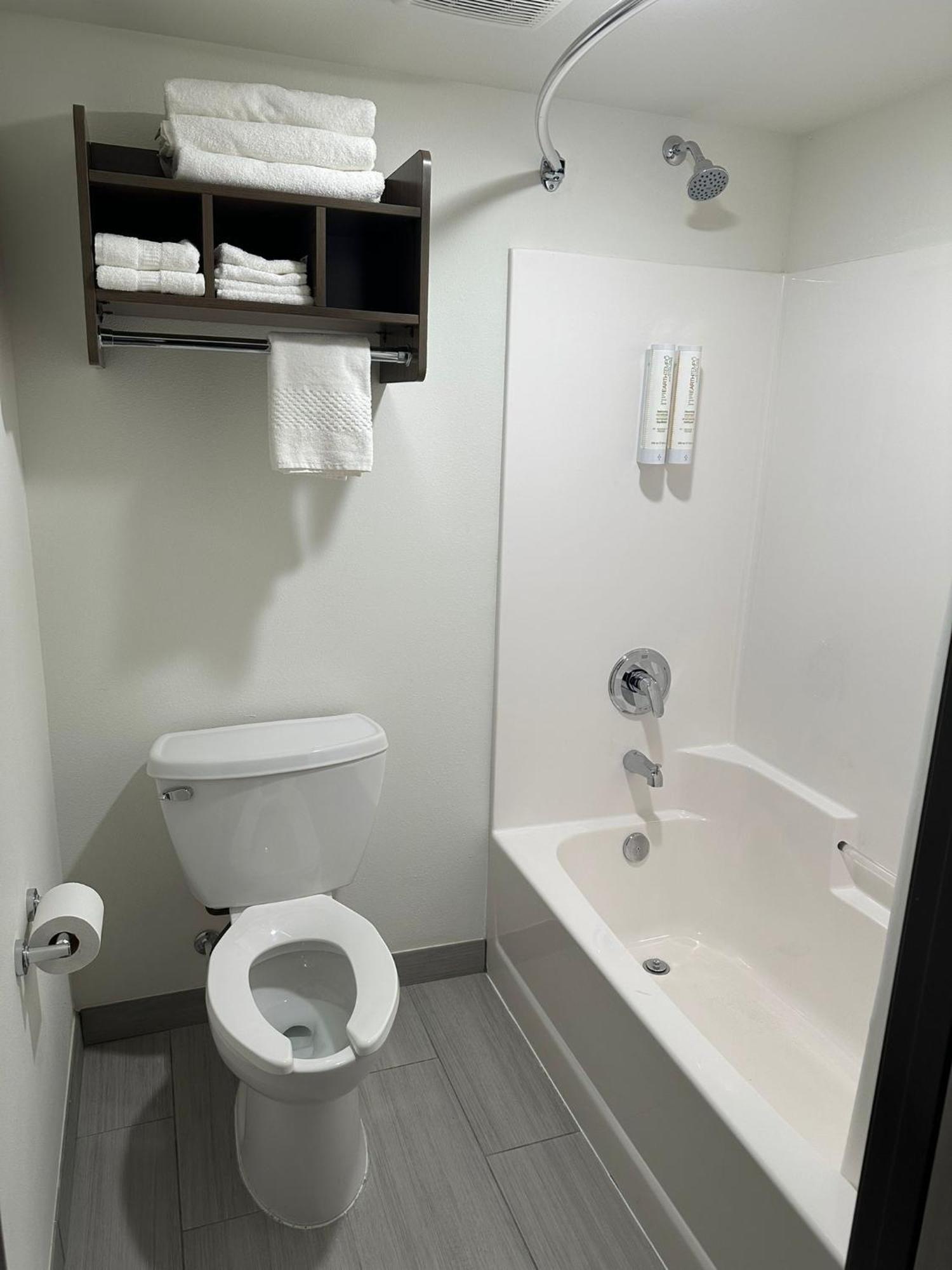 Clarion Pointe Hotel Milwaukee Eksteriør billede