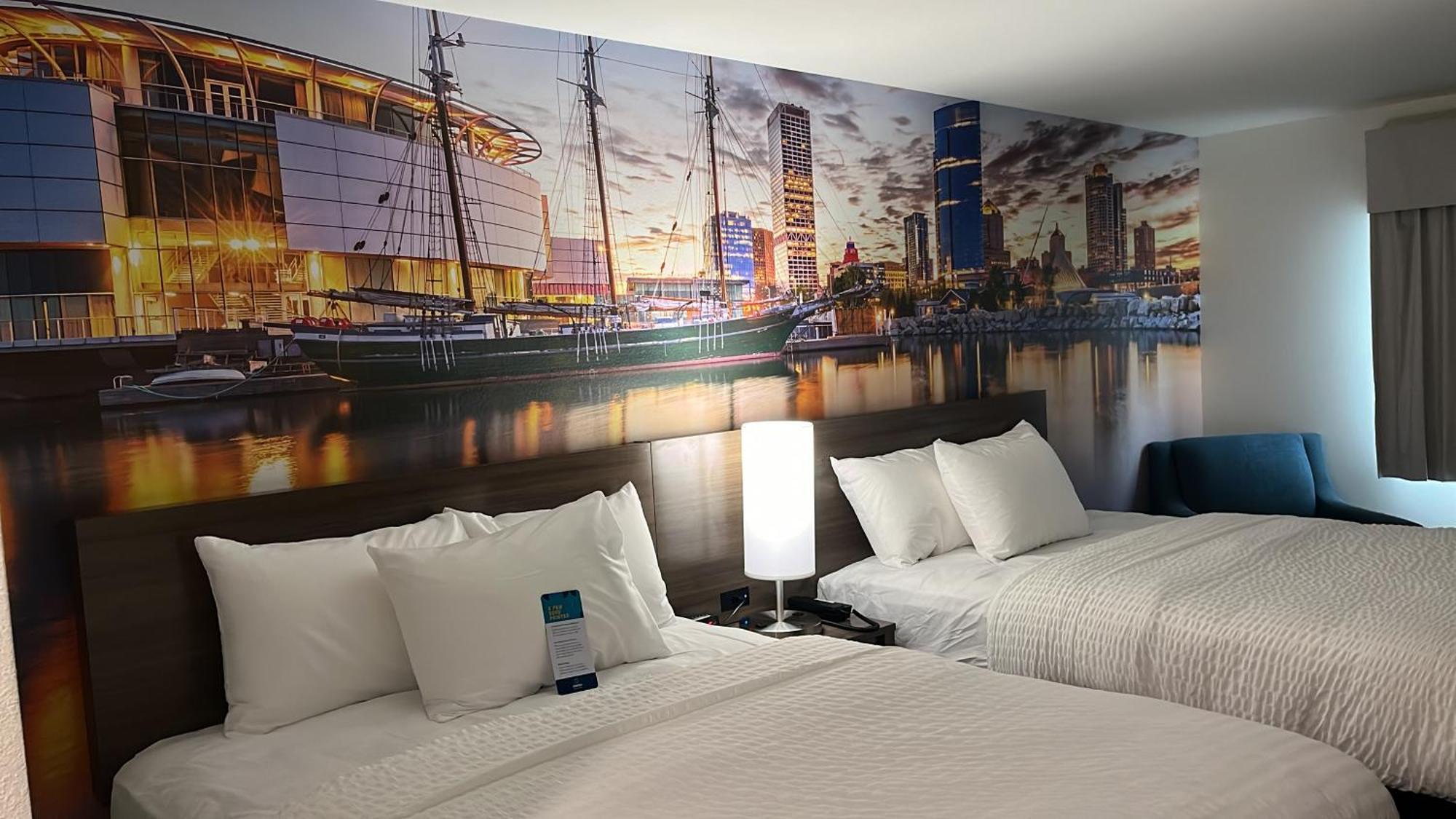 Clarion Pointe Hotel Milwaukee Eksteriør billede