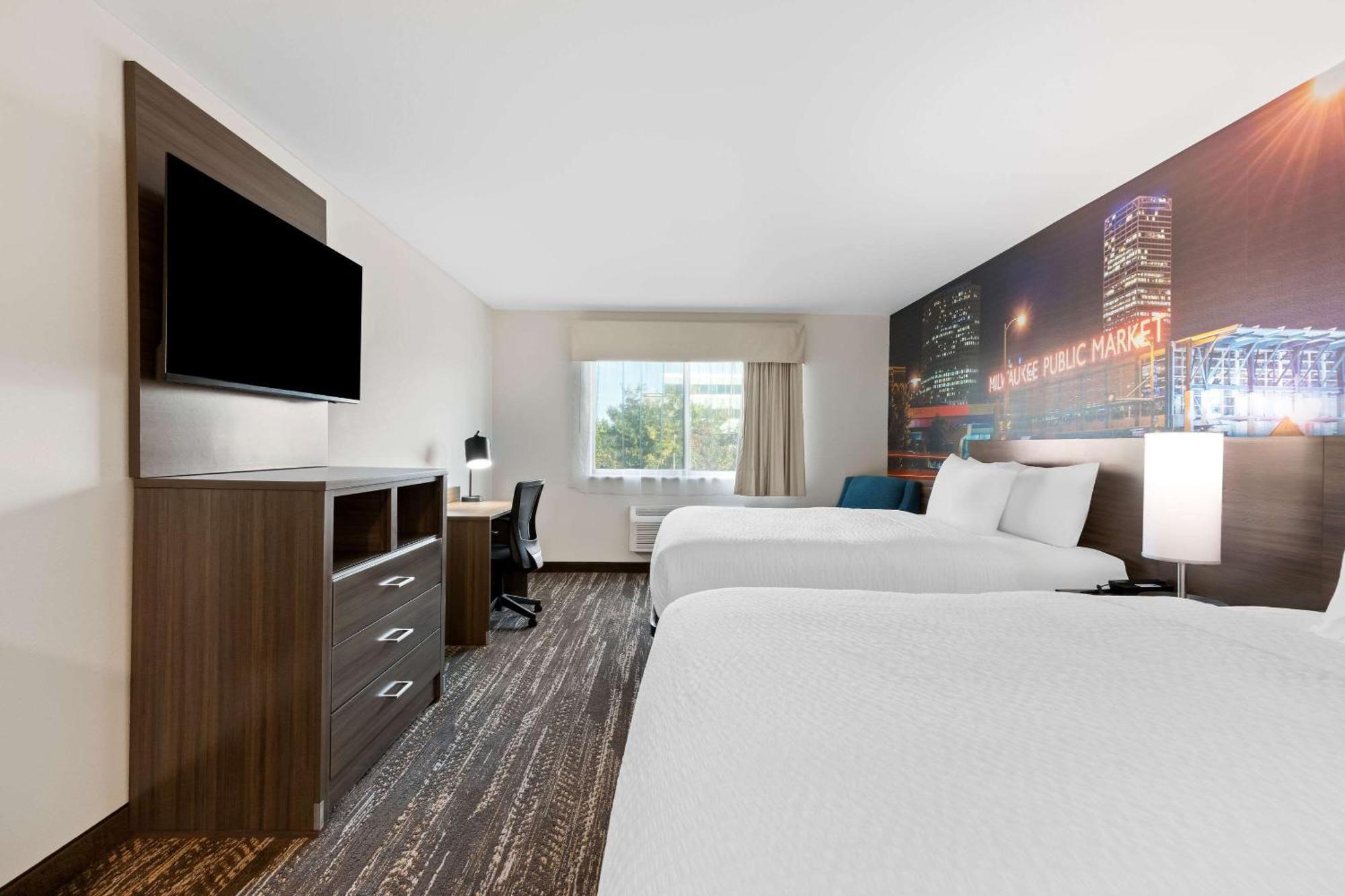 Clarion Pointe Hotel Milwaukee Eksteriør billede