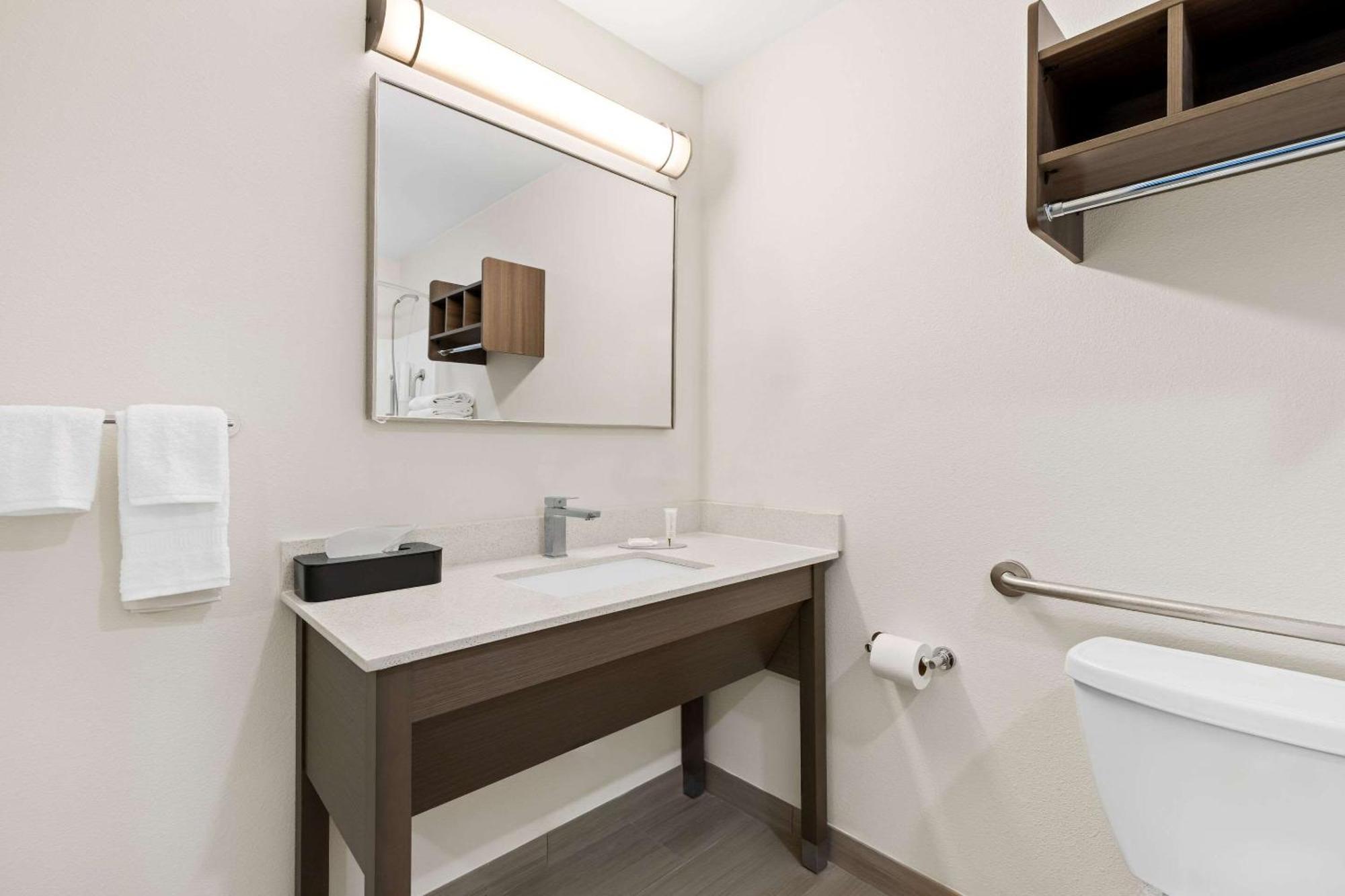 Clarion Pointe Hotel Milwaukee Eksteriør billede
