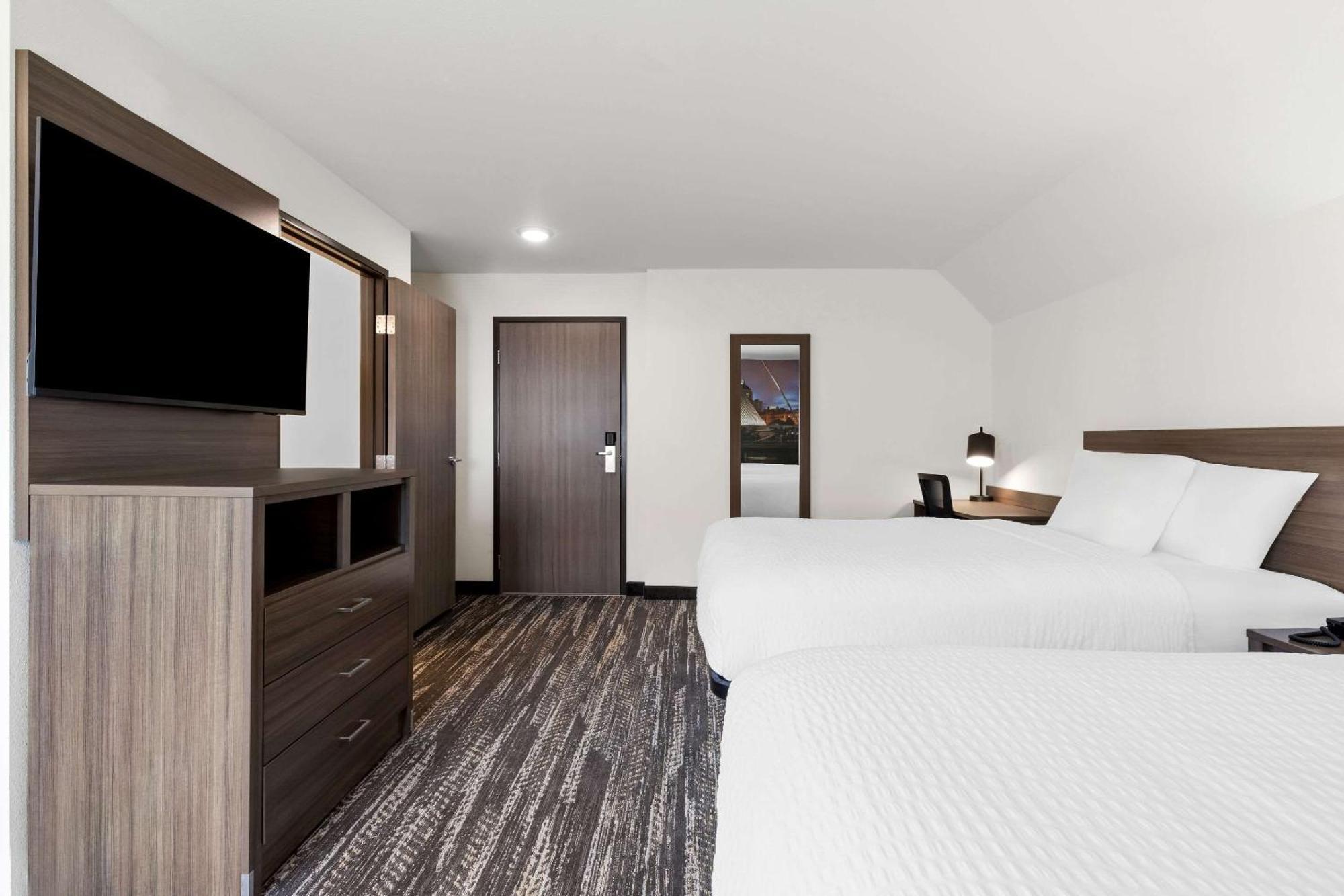 Clarion Pointe Hotel Milwaukee Eksteriør billede